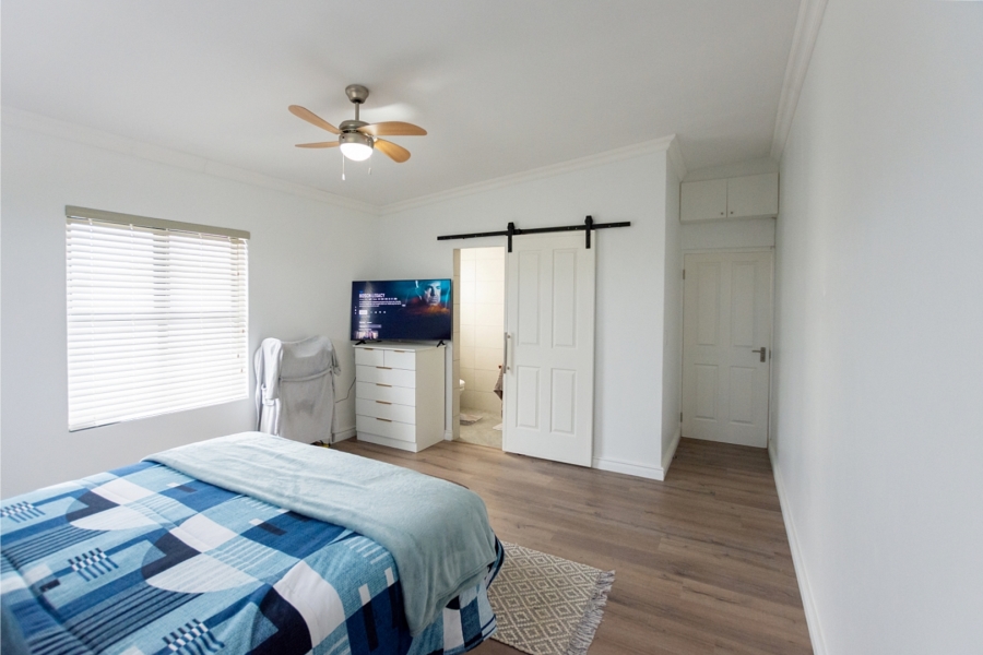 3 Bedroom Property for Sale in Britannia Bay Western Cape